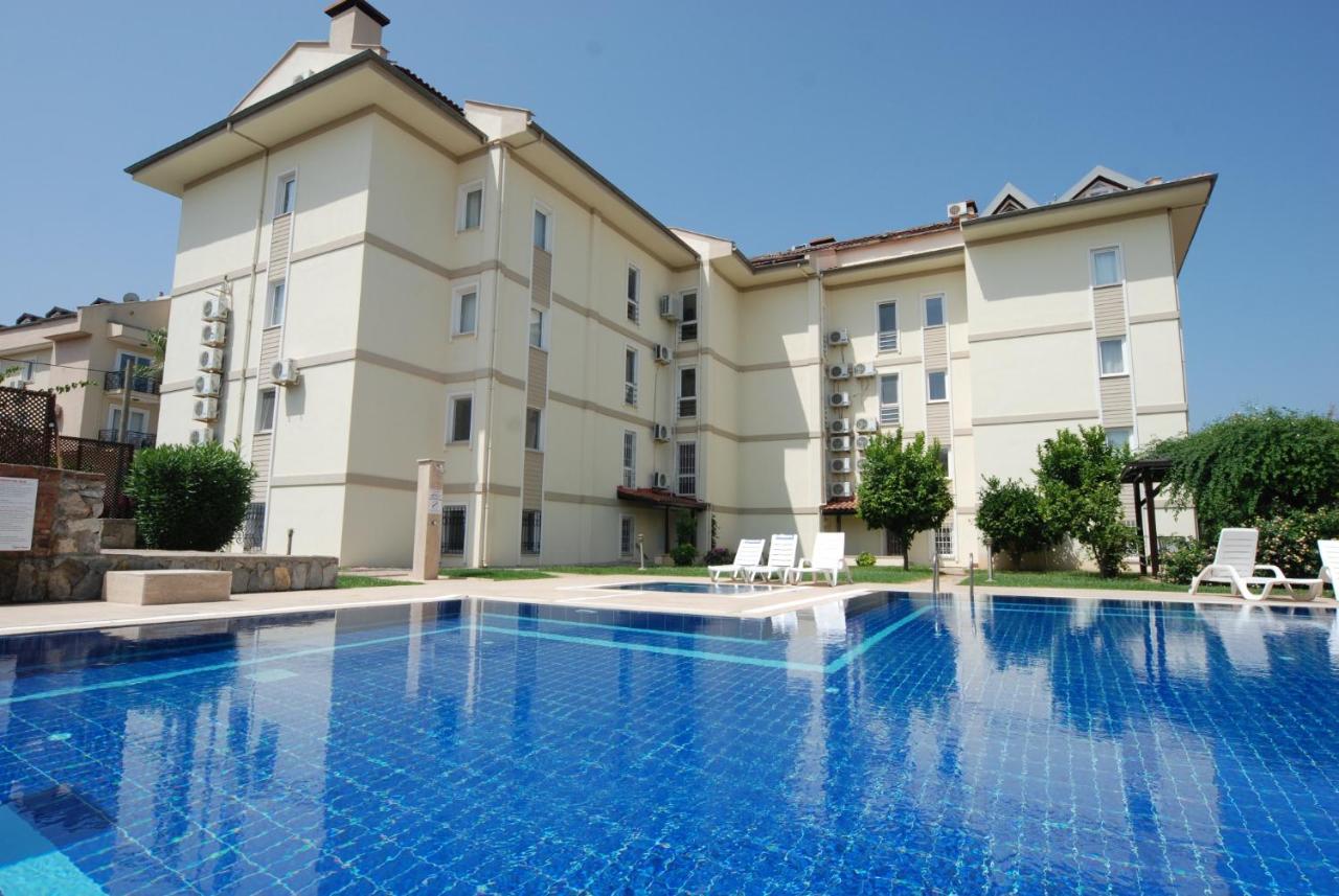 Saros Apartments Calis Beach Fethiye Exterior photo