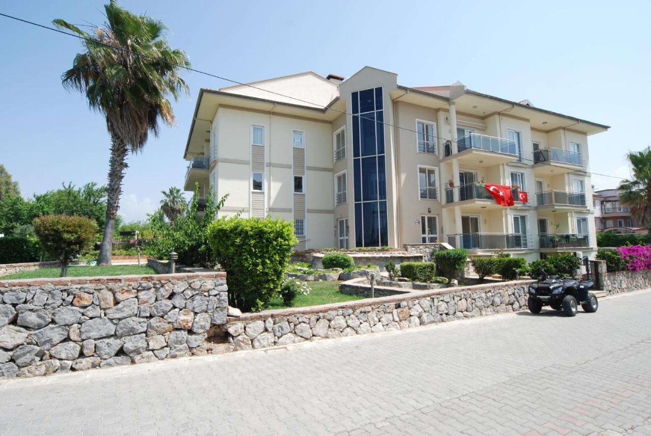 Saros Apartments Calis Beach Fethiye Exterior photo