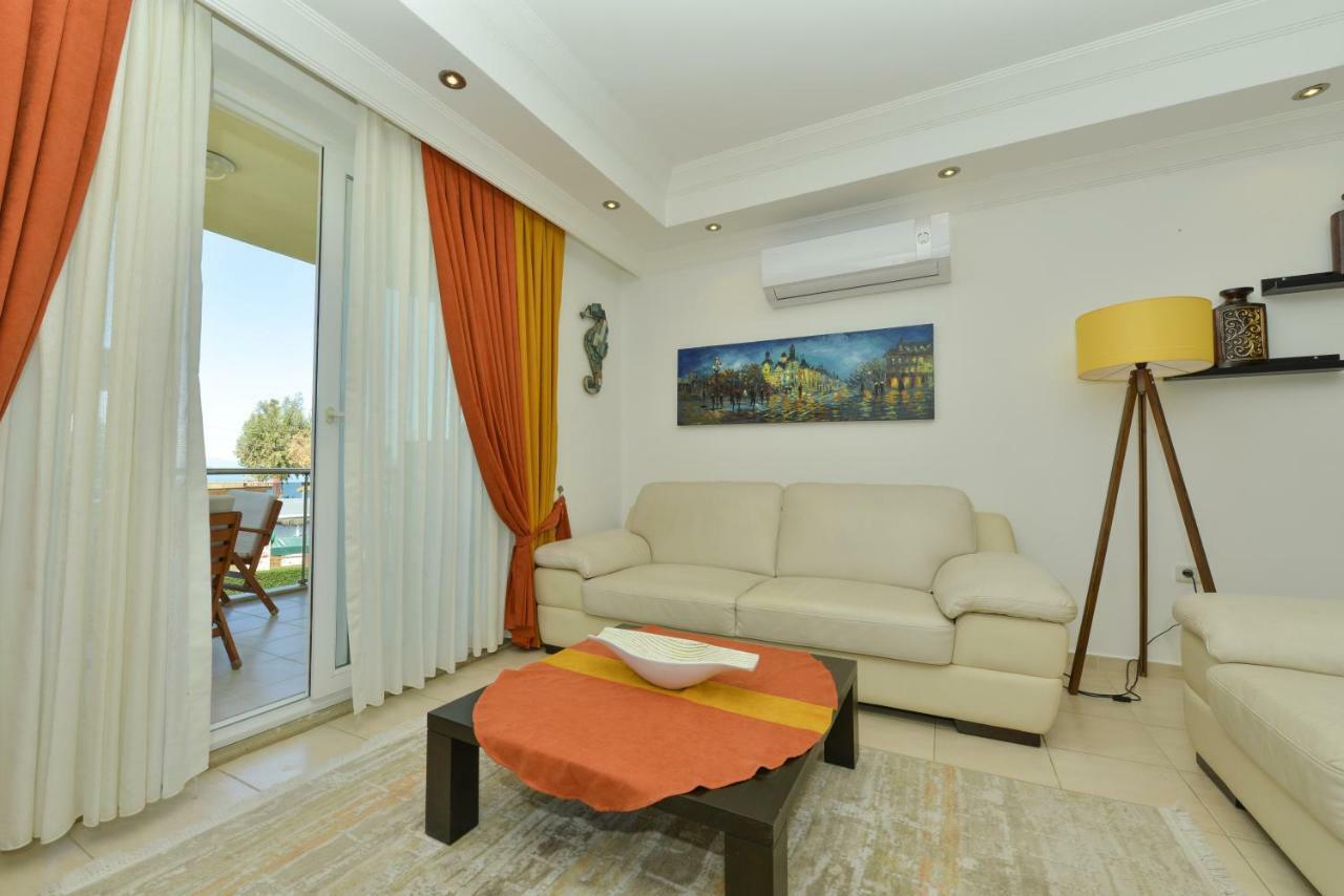 Saros Apartments Calis Beach Fethiye Exterior photo